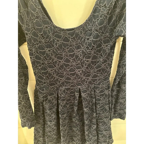 Free People Navy Lace Long Sleeve Dress size S EUC - Picture 2 of 4